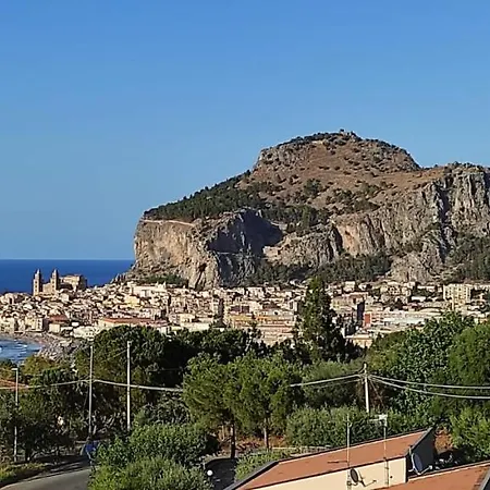 Lucia's Garden Apartament